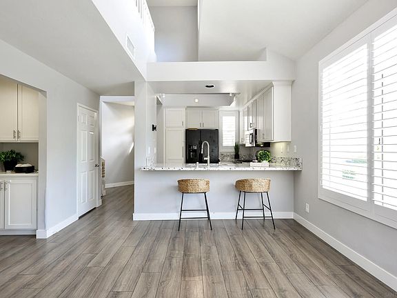 5th image of 3140 Castelar Ct Unit 202