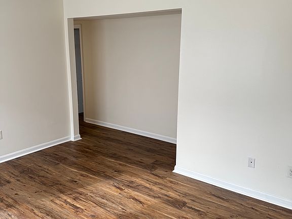 5th image of 3433 Tabor Ct APT 1
