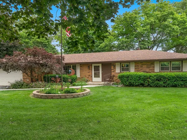 4141 Lehighton Downs Dr, Rockford, IL 61101