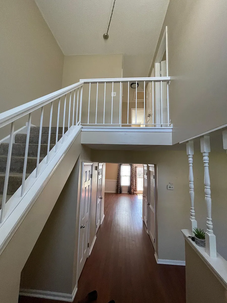Beautiful high ceiling to welcome you at the front entrance. - 6205 Lippizan Cir