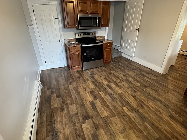 215 Washington St — Photo 7