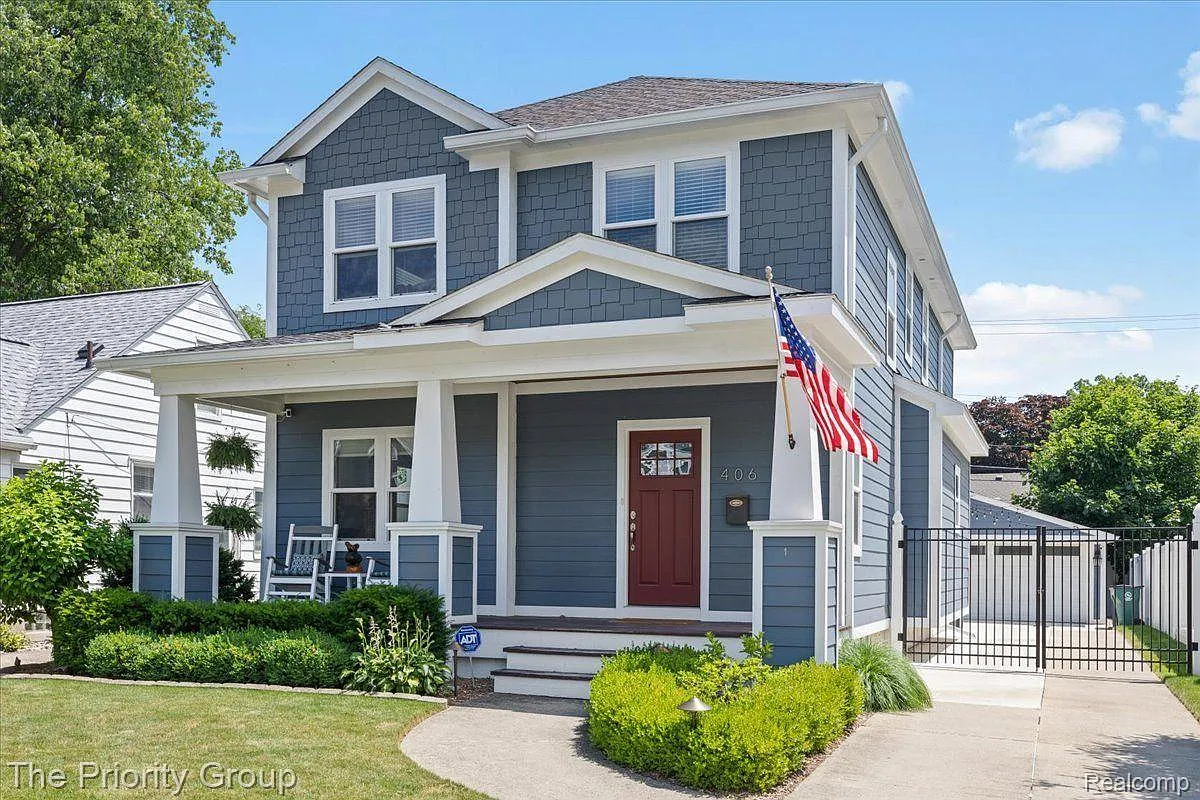 406 N Rembrandt Ave photo 1