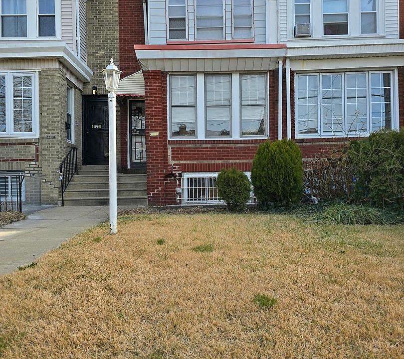 1st image of 2204 E Washington Ln