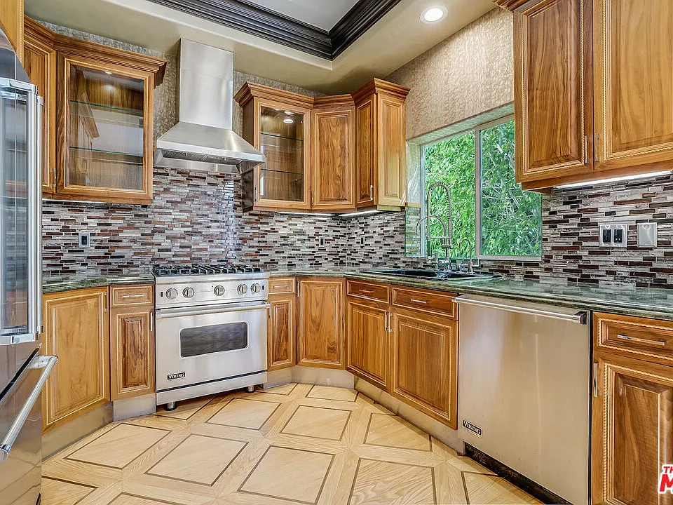 4520 Fulton Ave #5