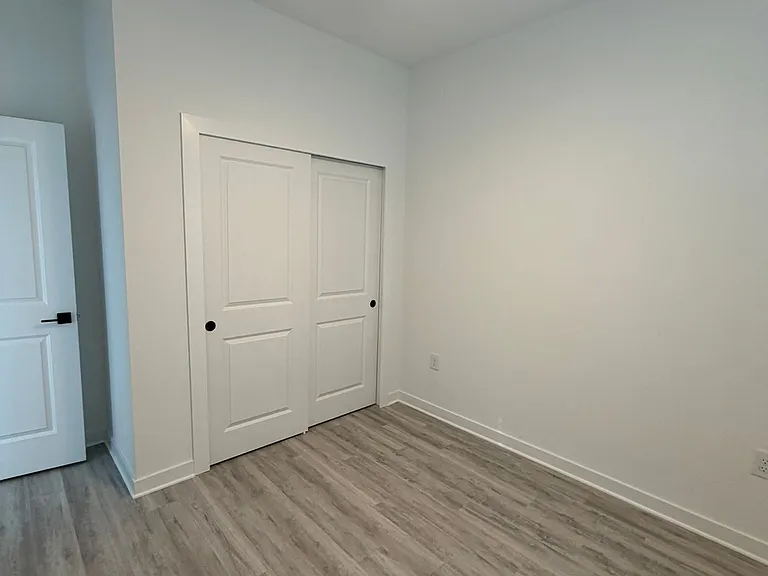 1117 Abrams Blvd — Photo 35