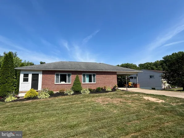 105 Park St, Millersburg, PA 17061
