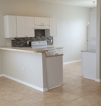 5th image of 405 E Idlewild Ave