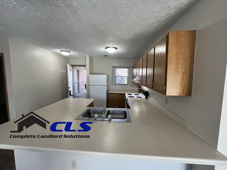 Anthony Square Carriage Homes 563 Farrington Street 563 Farrington