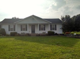 15 Countryview Estates Spur Rd, Loretto, KY 40037