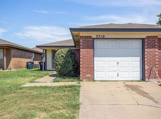 3710 Hulen Park Cir, Fort Worth, TX 76123