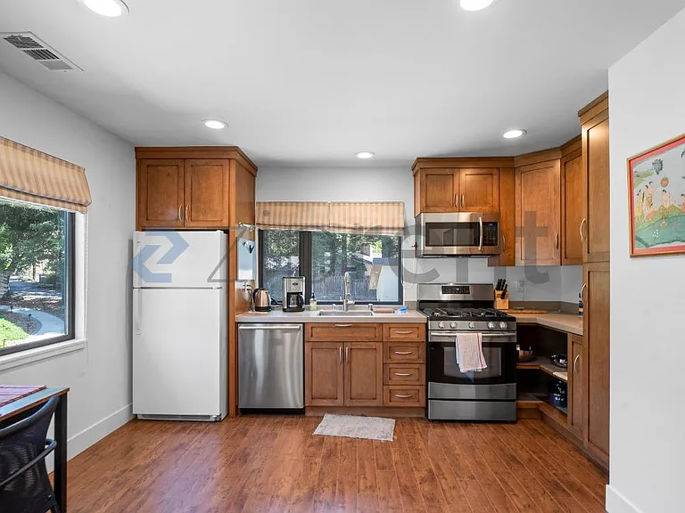 1701 Whitham Ave — Photo 46