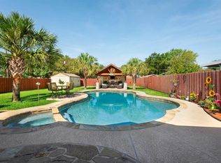 217 Harris Dr, Sunnyvale, TX 75182