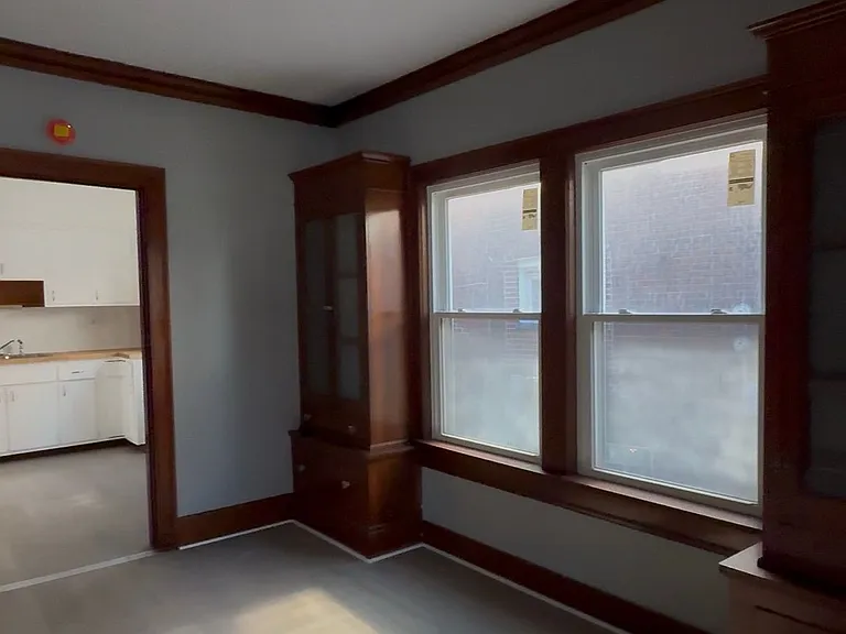 3 bed, 1.0 bath, 1230 sqft, $1,450 — Photo 5