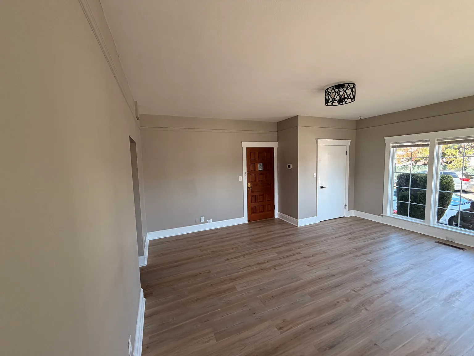 2 bed, 1075 sqft, $4,450 — Photo 4