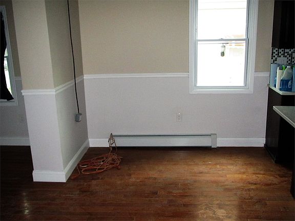 4th image of 11838 191st St