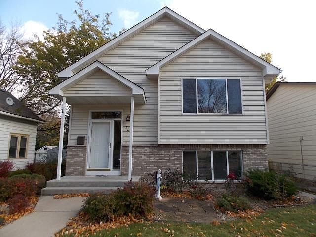 1st image of 762 16th Ave N