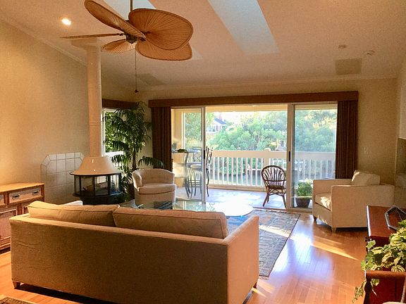 2nd image of 868 Hudson Ave #868