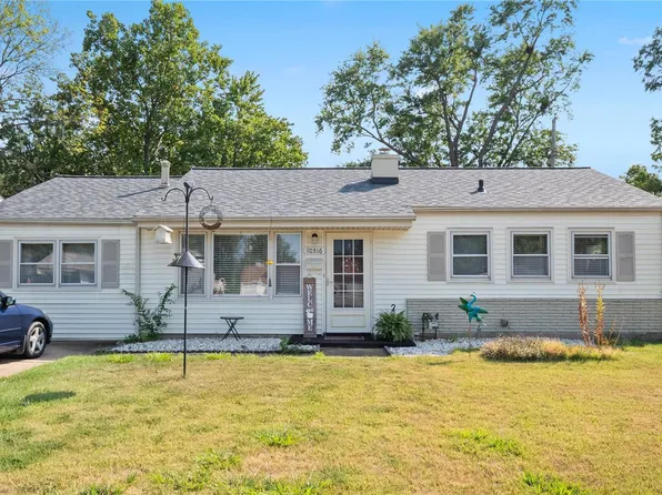 10316 Saint Jude Ln, Saint Ann, MO 63074