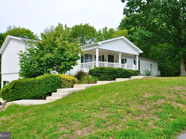 912 N 15th St, Altoona, PA 16601