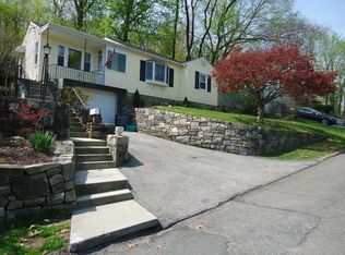 5 Center St, Irvington, NY 10533