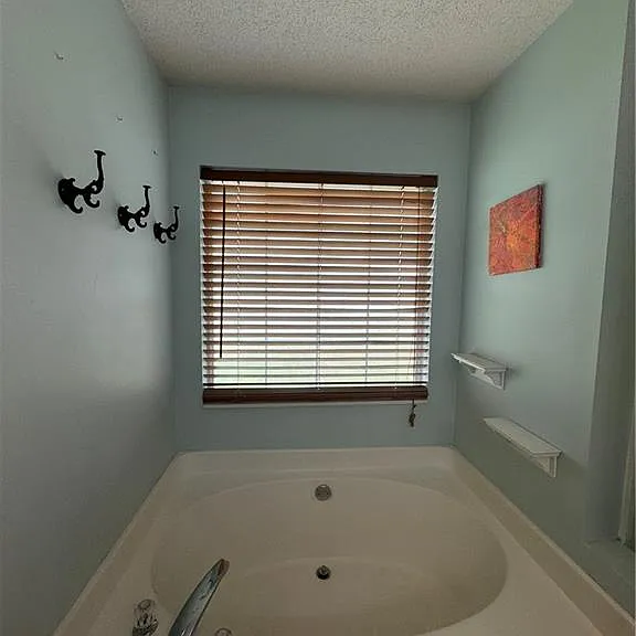 1840 Arborwood Dr — Photo 44