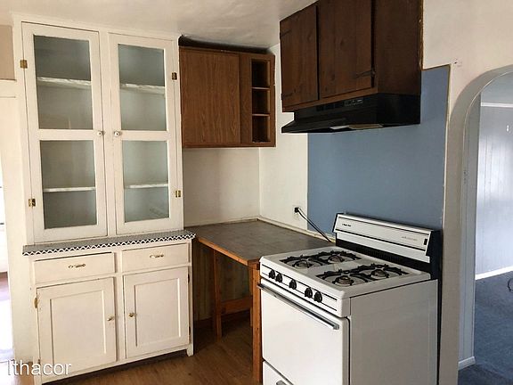 3rd image of 21 Cleveland St #2