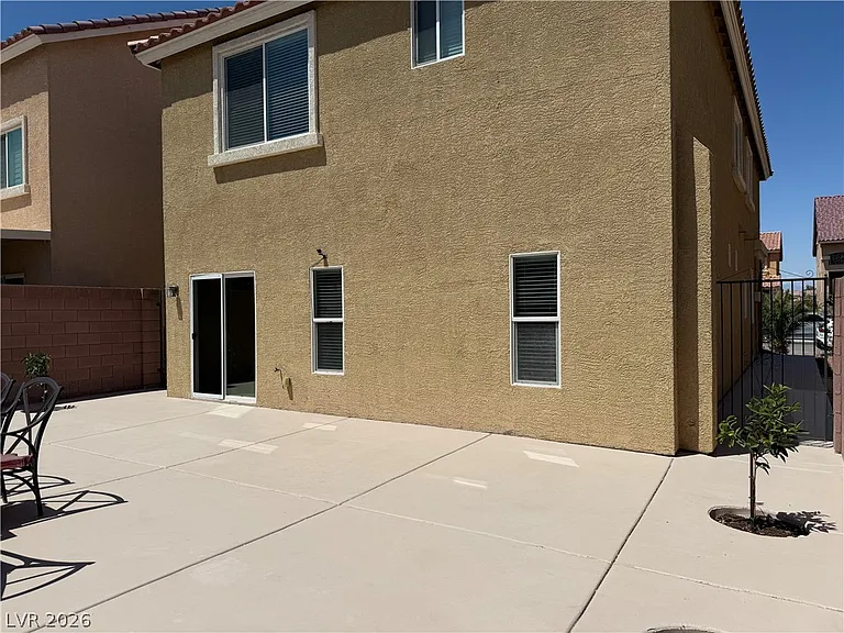 5889 Azzura Palms Ave — Photo 33