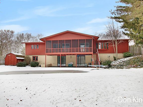 2nd image of 2050 Elmridge Dr NW