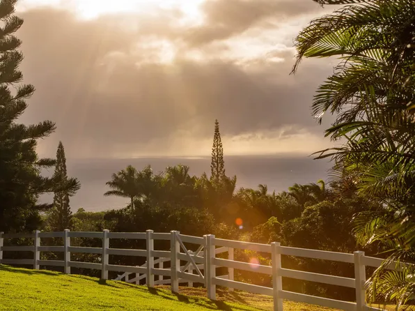 21 Hulumanu Pl, Wailuku, HI 96793