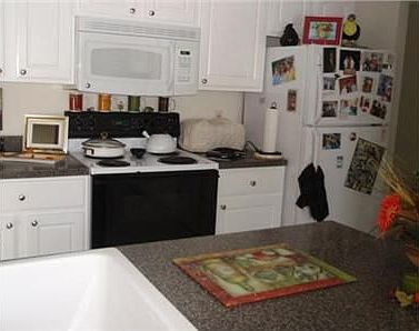 3rd image of 2621 Cove Cay Dr Unit 109