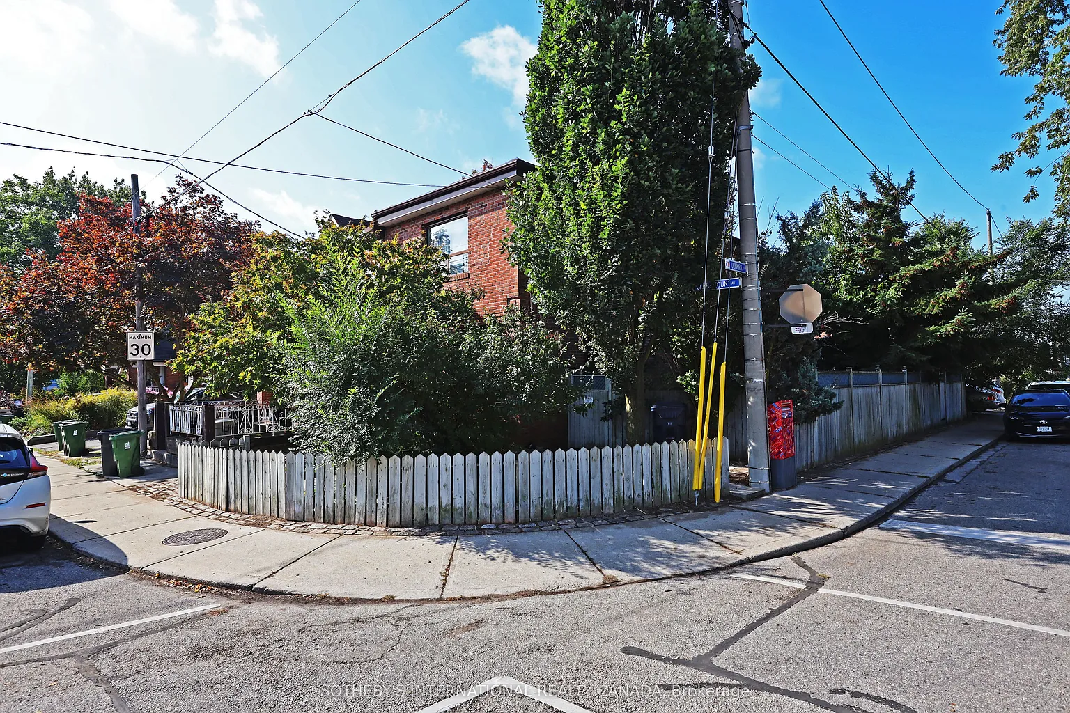 212 Glebemount Ave photo 1