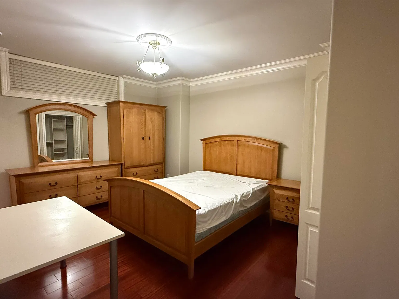 1 bed, 700 sqft, $1,550 — Photo 2