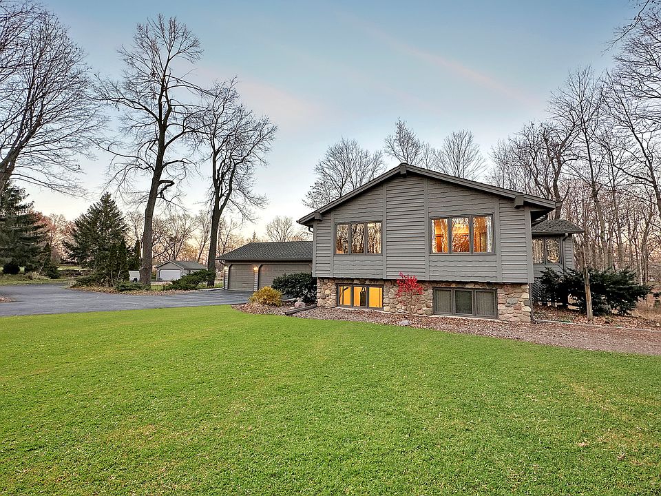 1st image of 1703 Secluded Woods Dr