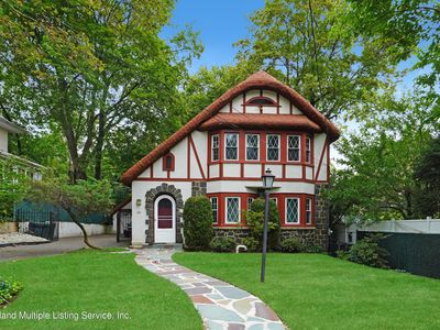 101 Cebra Ave, Staten Island, NY, 10304