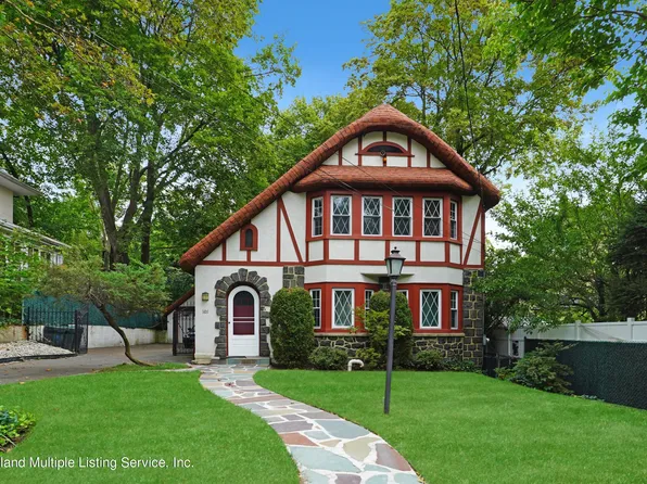 101 Cebra Ave, Staten Island, NY 10304
