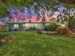 910 Ridgecrest Dr, Roanoke, VA 24019