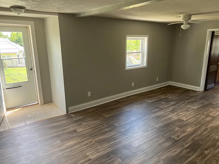 705 Low Gap Rd — Photo 9