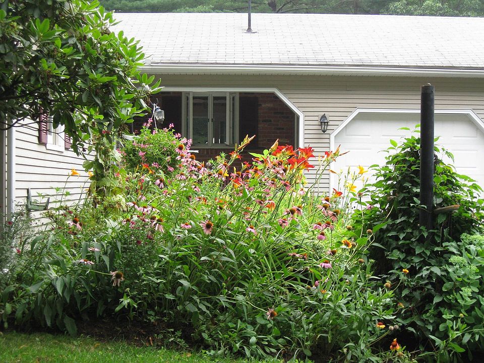 Front Entry Way