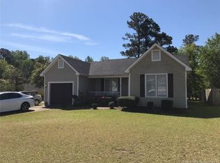 6572 Applewhite Rd, Fayetteville, NC 28304