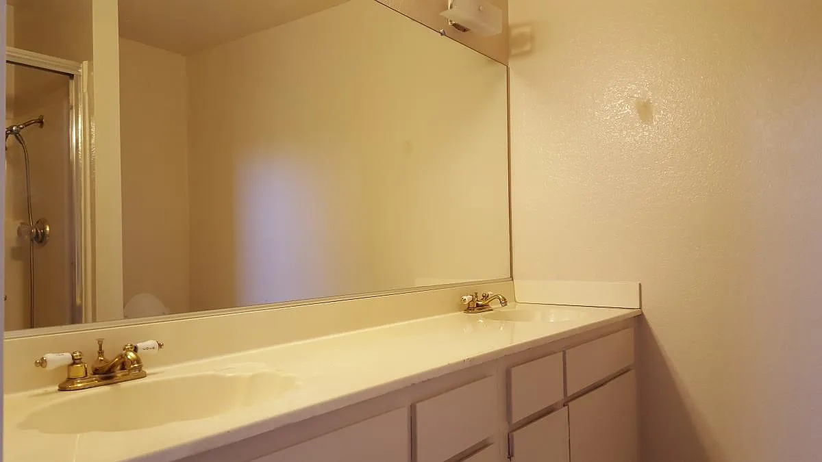 2 bed, 2.5 bath, 1364 sqft, $2,750 — Photo 4