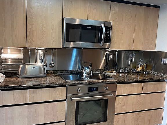 3rd image of 3051 NE 47th Ct APT 310