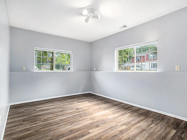 1210 California Ave — Photo 4
