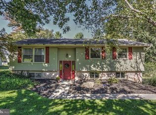 2317 Hancock Dr, Lancaster, PA 17601