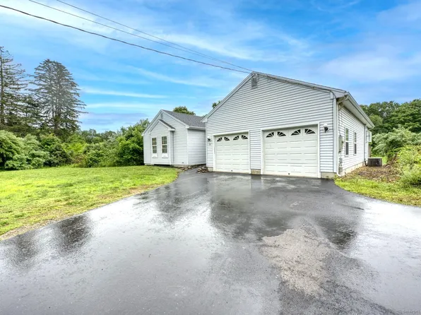 295 Hunting Lodge Road, Mansfield, CT 06268