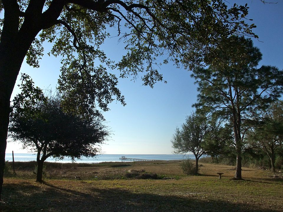 1 1/2 acres on the gulf