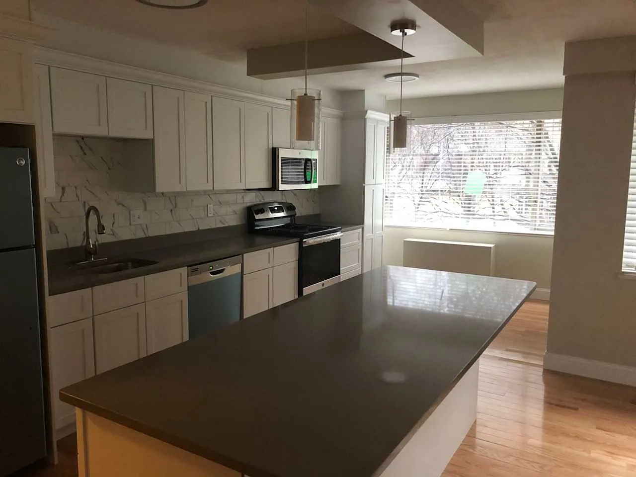 2 bed, $4,000 — Photo 2