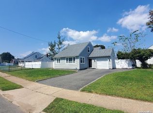 48 Camp Rd, Massapequa, NY 11758