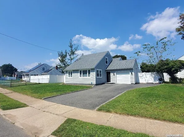 48 Camp Road, Massapequa, NY 11758