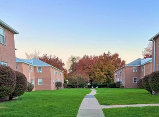 Stoney Brook Gardens, Plainfield, NJ 07060