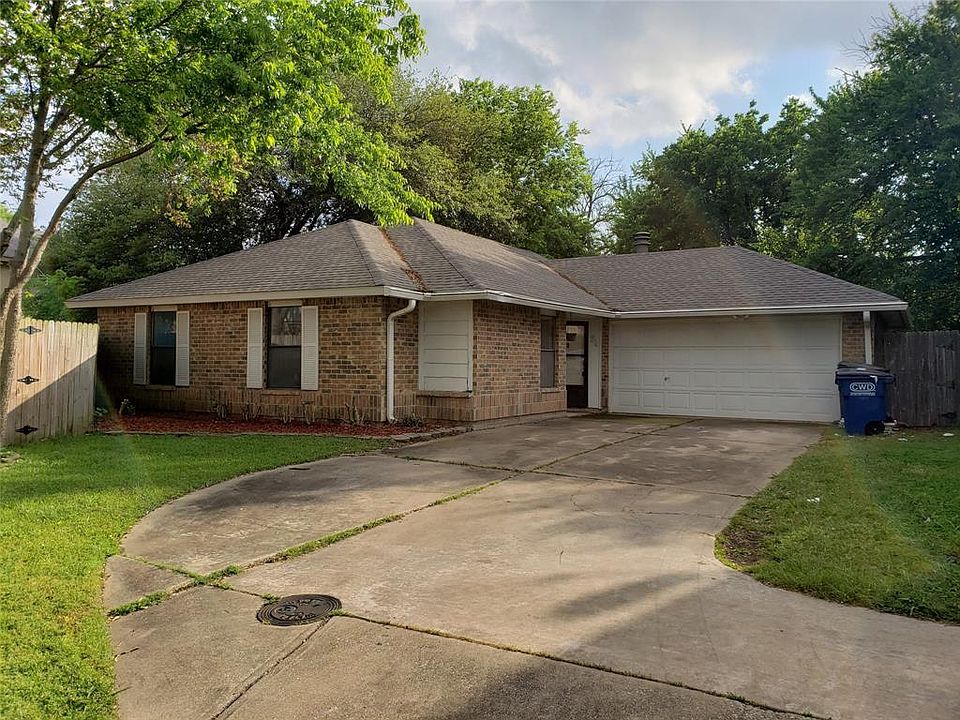 1st image of 24 Crockett Ct